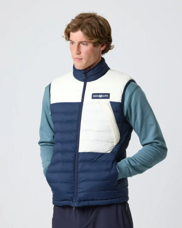 BERGEN_GILET_NAVY_OOF_WHITE_2098-819x1024-1.webp Bergen Gilet