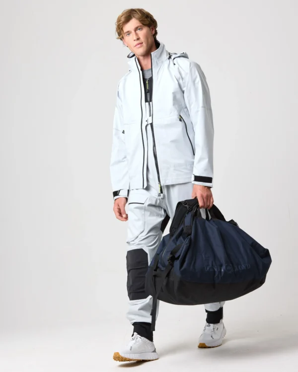 storm-duffle-90l-navy-model-image-henri-lloyd Storm Duffle Bag 90L